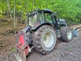 Лісовий трактор VALTRA T193 | Лісова техніка | Деревообробні механізми | KOMITrade s.r.o.