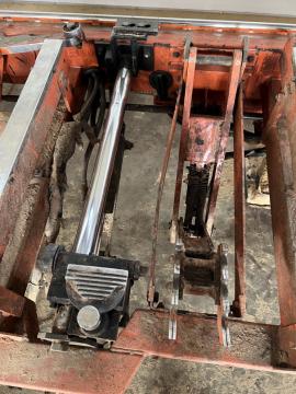 Пересувна стрічкова пилорама Wood-mizer LT40 |  Лісопильна техніка | Деревообробні механізми | Mgr.Marek Navrátilík