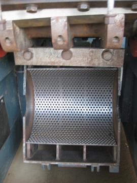 Дробілка і подрібнювач Mlyn na drevo CASTULIK MN300 |  Переробка відходів деревини | Деревообробні механізми | Ing.Častulík, s.r.o.